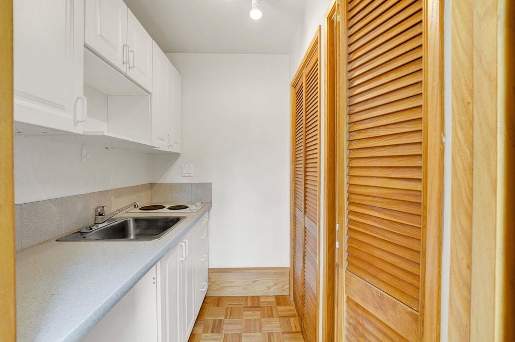 571 Glenross Rd