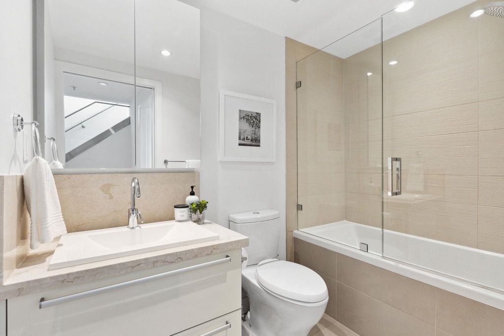 288 W 1st Ave, #311