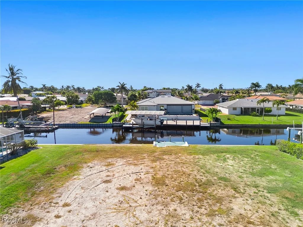 9821 Cypress Lake Dr