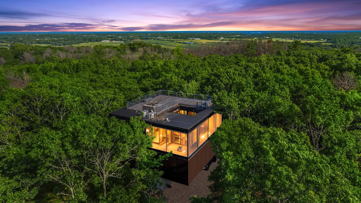 HAMPTONS ARTIST RETREAT BY NOTABLE ARCHITECT ON NEARLY 10 ACRES
