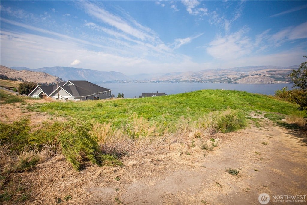 275 Bene Vista Ln