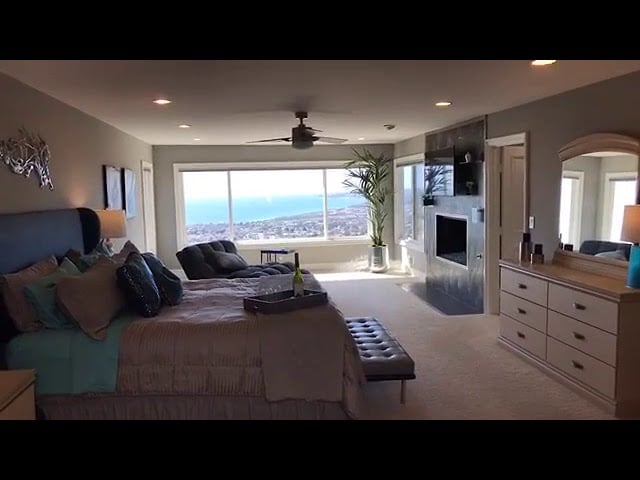 Live at 429 E. Avenida Cordoba, San Clemente