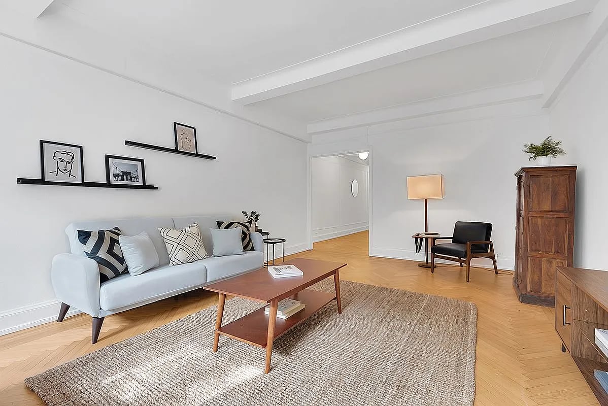 90 8th Ave #2A