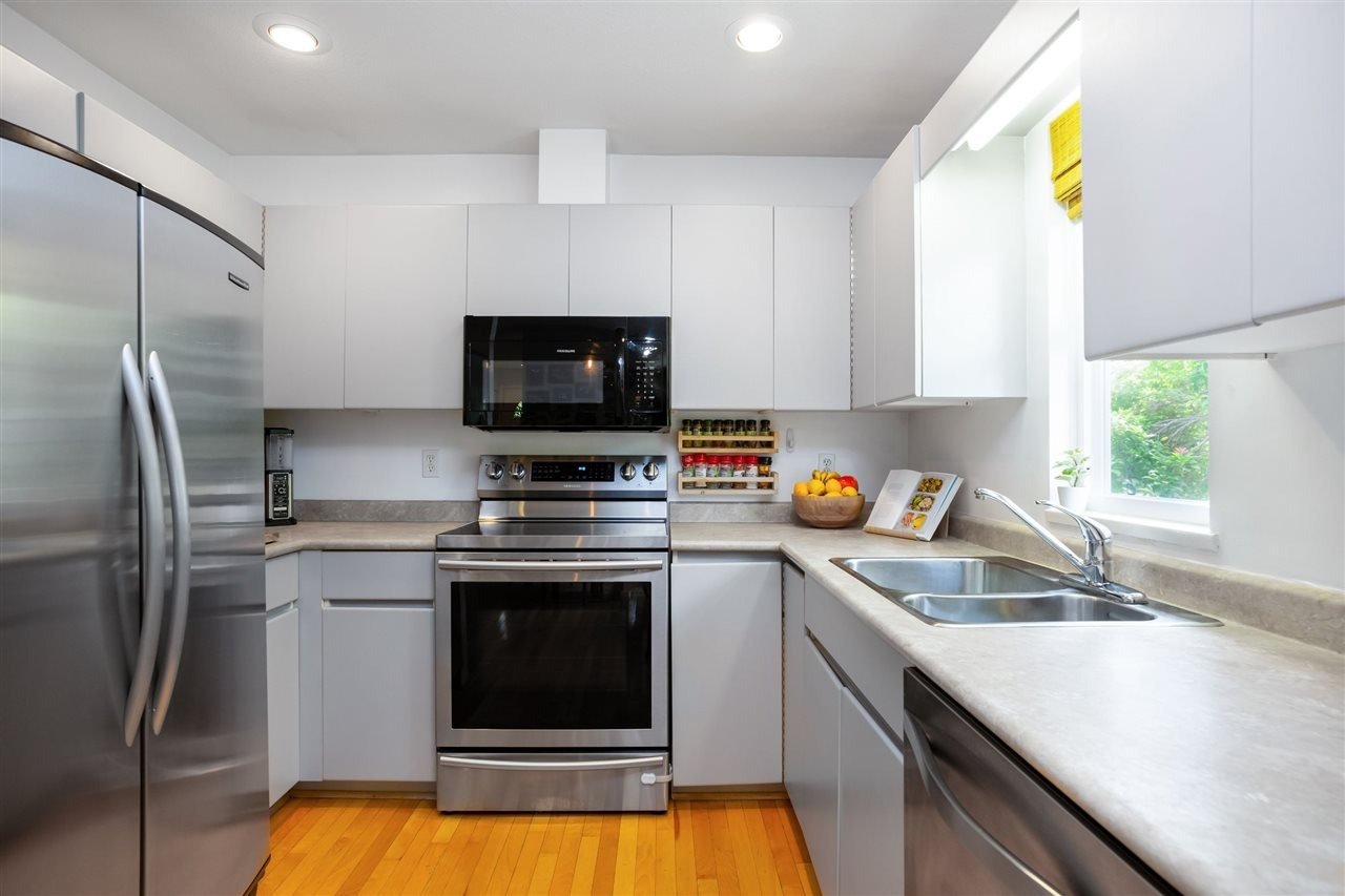 248 W 16th Ave