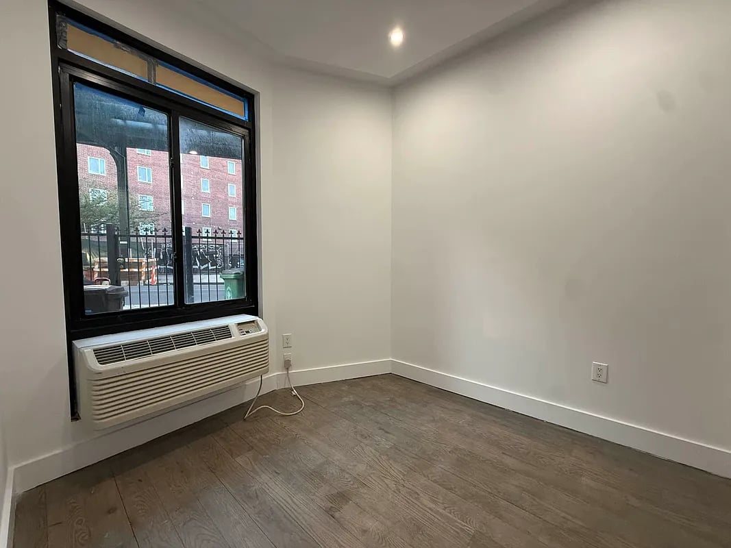 83 Suydam St 1
