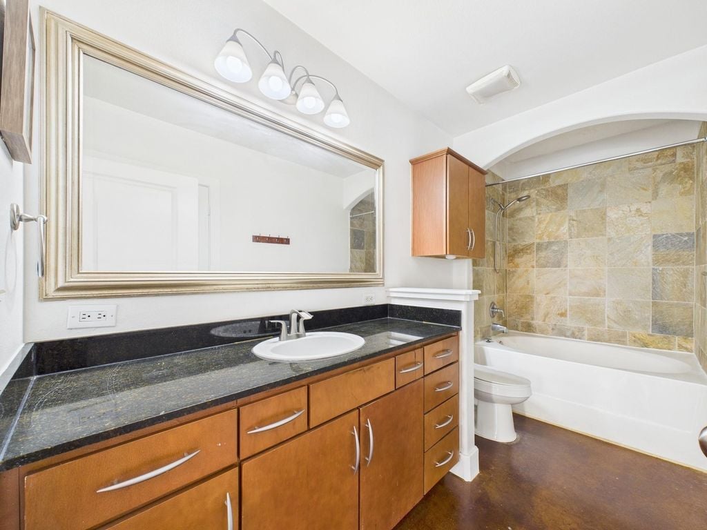 1901 Post Oak Blvd #1405