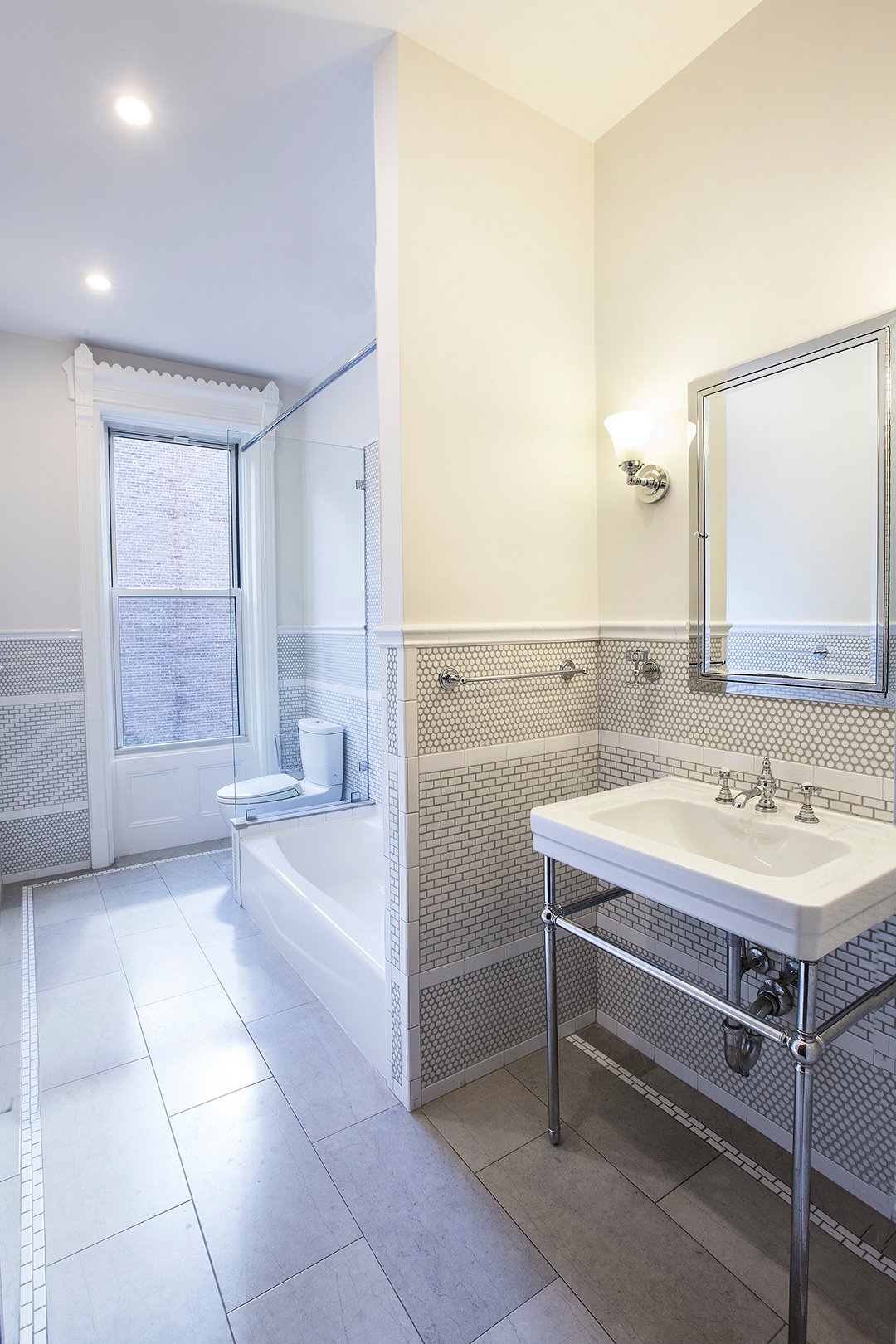 157 6th Avenue UPPER/TRIPLEX