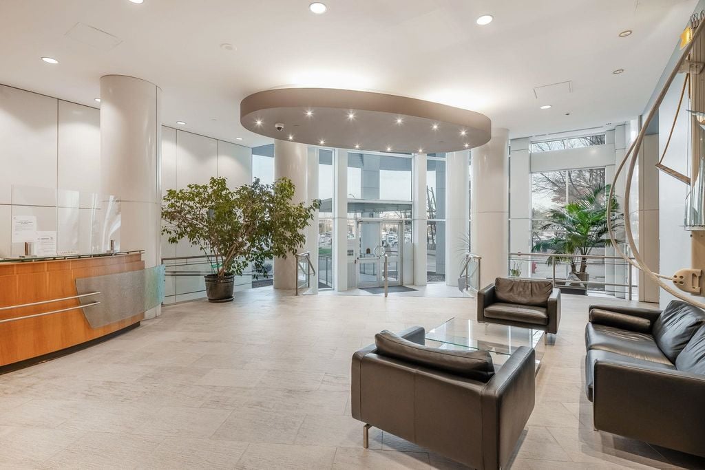 1201 Marinaside Cres, #2505