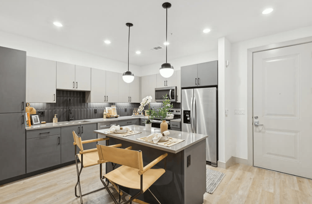 10 WEEKS FREE + UP TO $1,000 OFF!