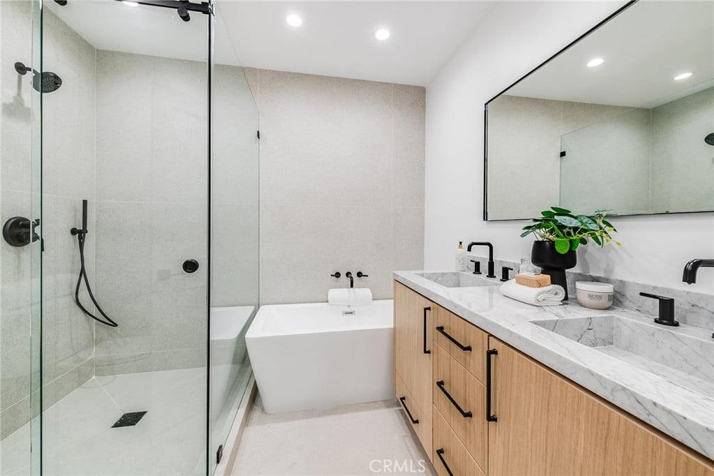 5260 Ventura Canyon Ave