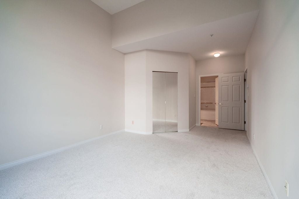 3098 Guildford Wy, #426
