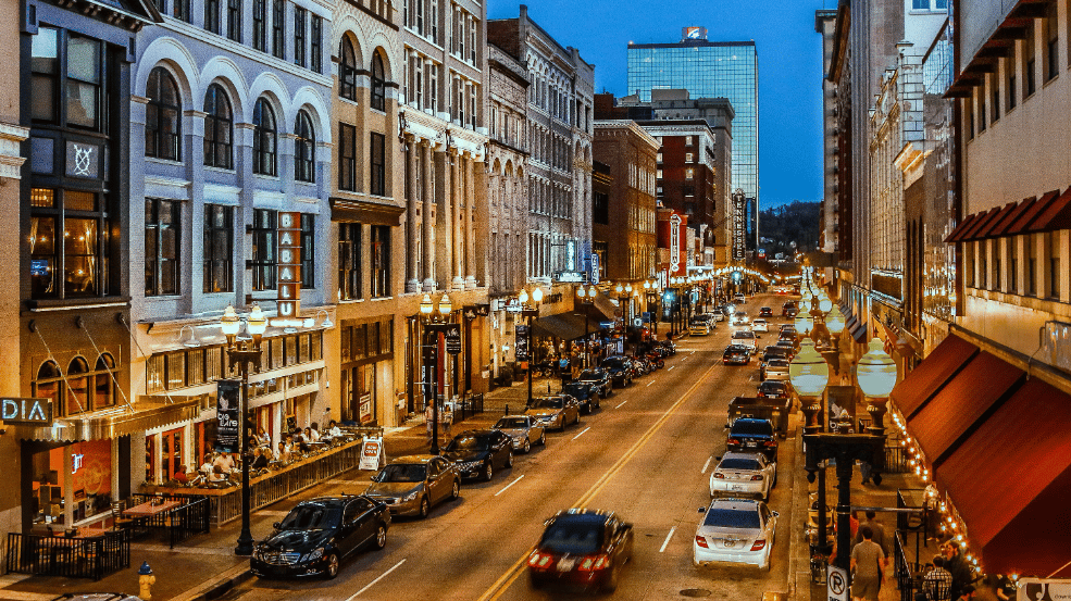 Living in Knoxville: The Best Local Restaurants, Shops, and Weekend Spots in 2025