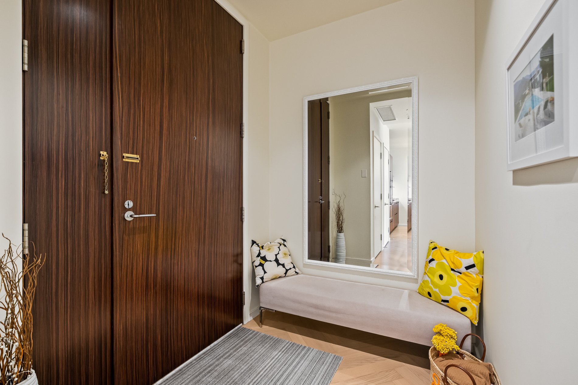 Suite 5707- 180 University Avenue 