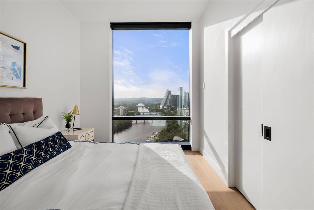 70 Rainey St #2606