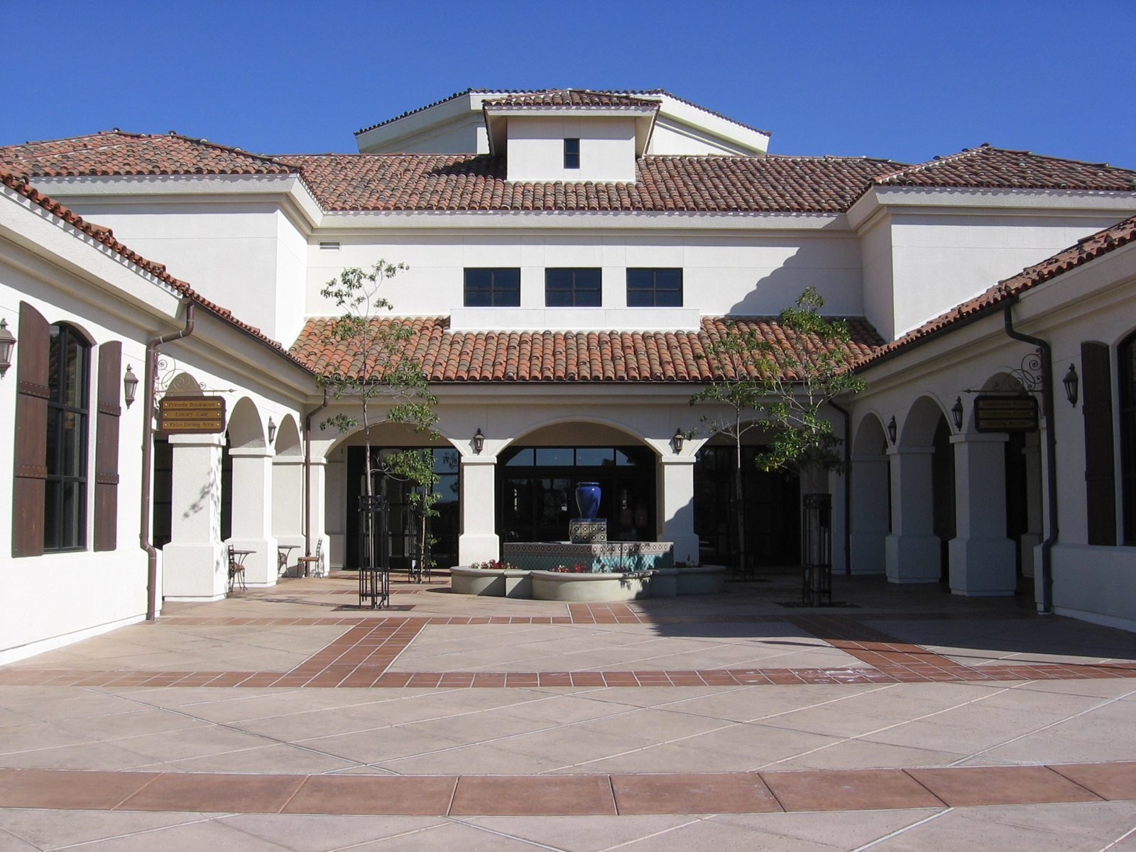 Main entrance of Camarillo Public Library photographed in November 2008