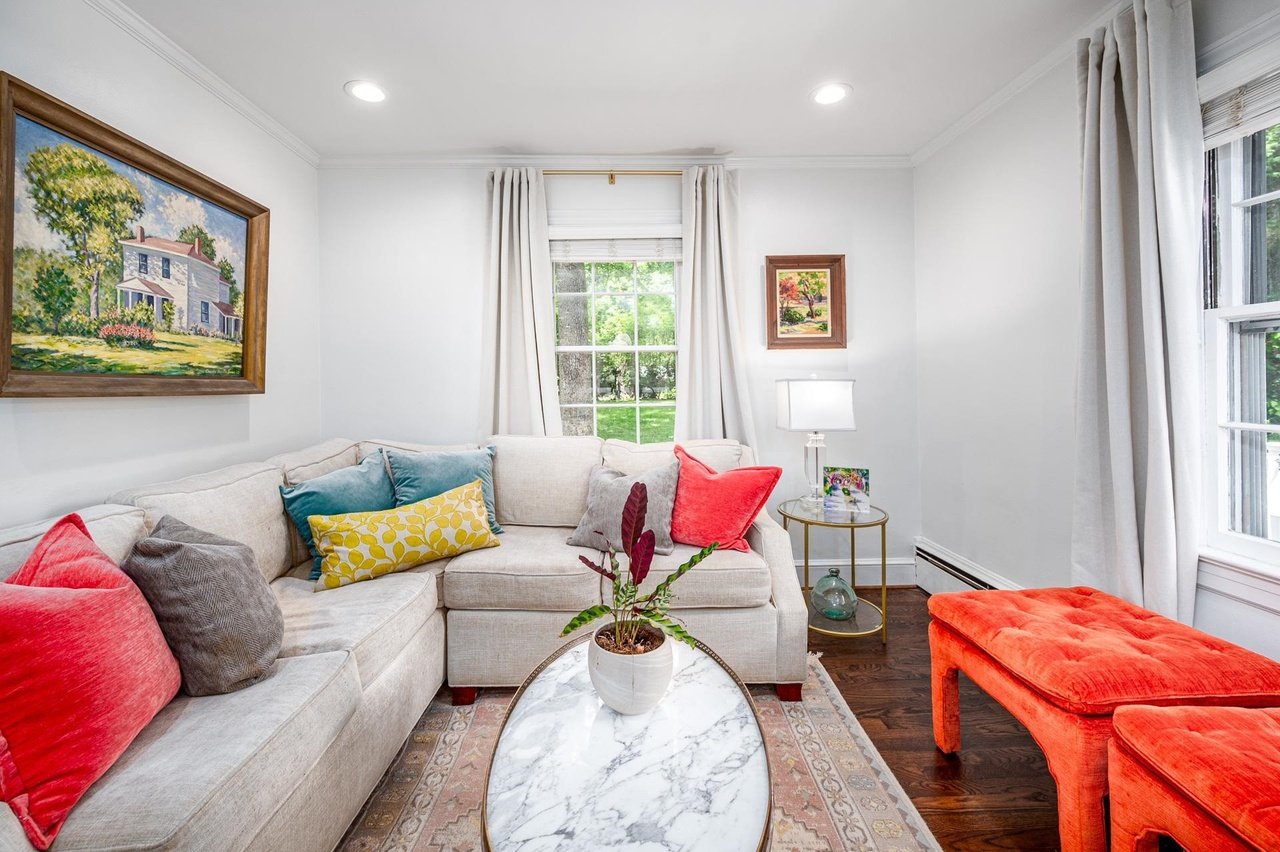 43 Oakwood Dr