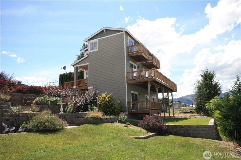 175 E Emerson Dr