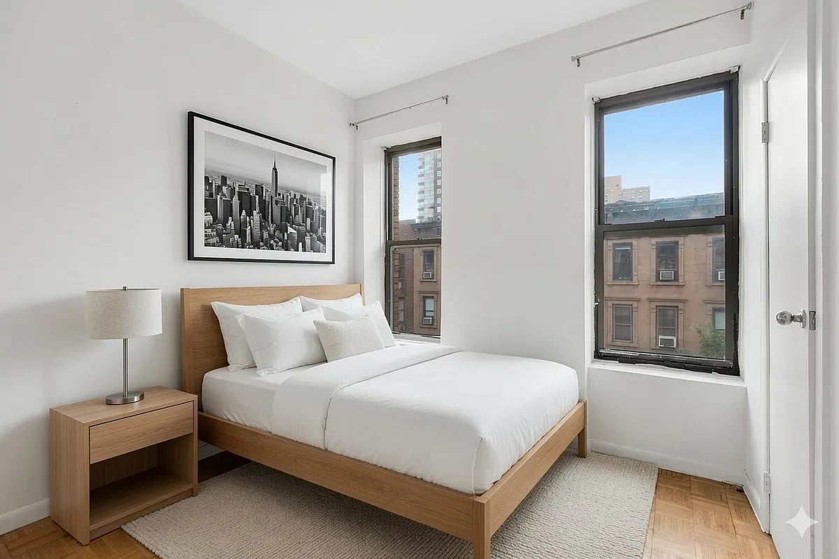 325 East 89th Street 5W