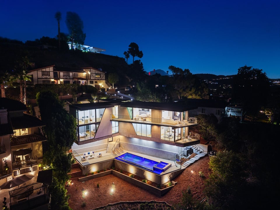 The Modern Edge of Luxury Living in Glendale Hills | 830 Harrington Rd.