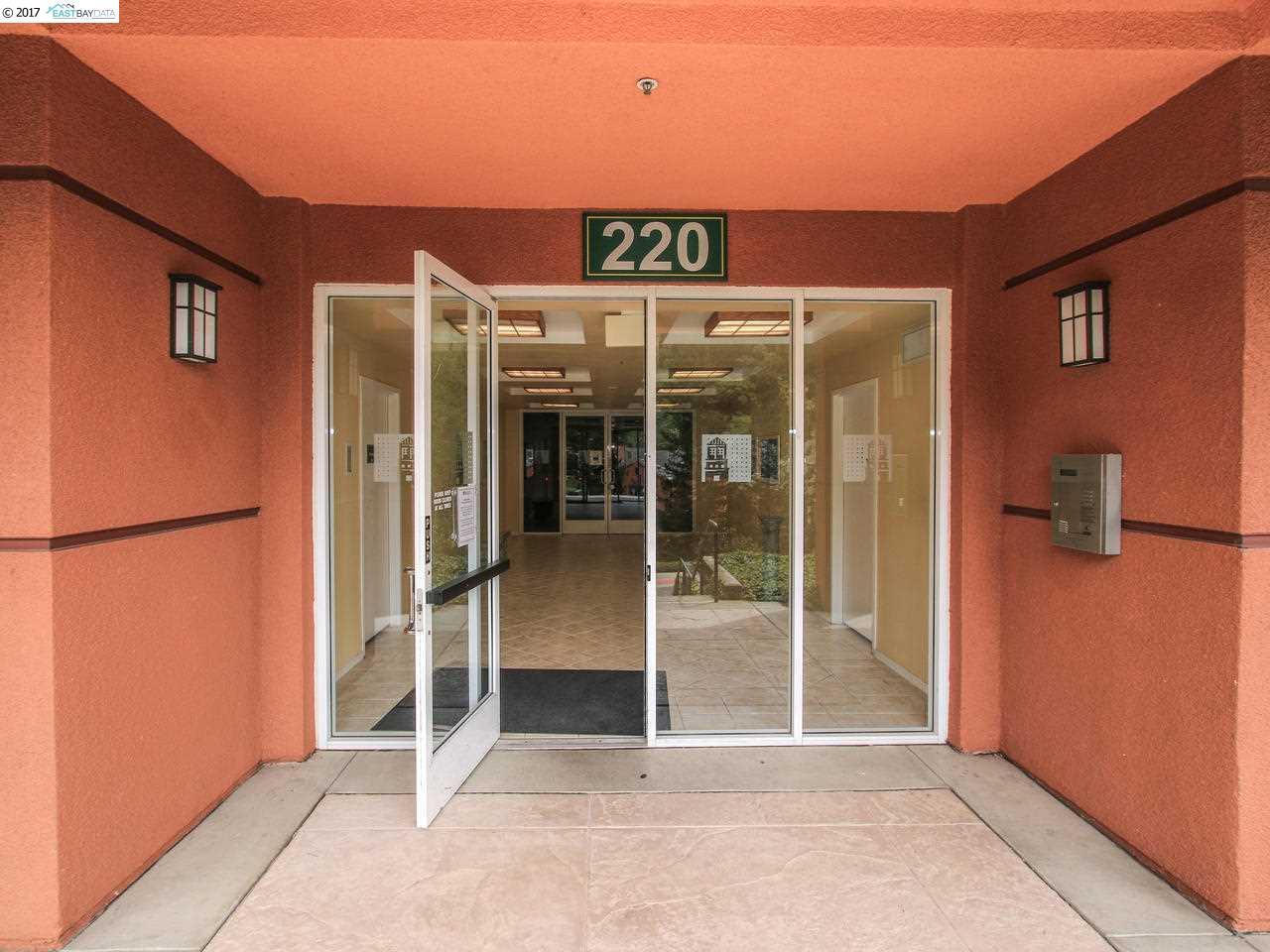 220 Caldecott Ln, #310