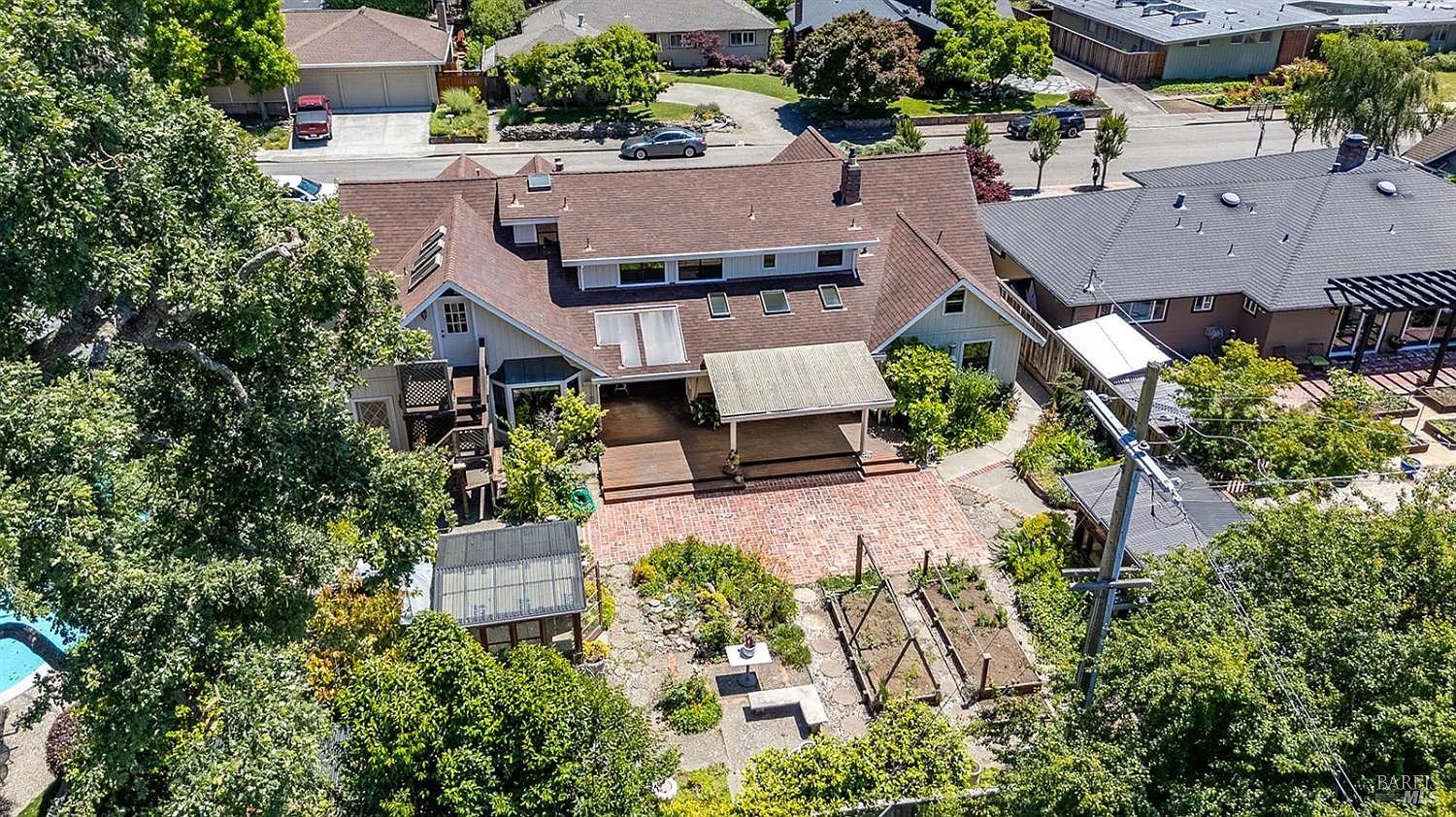 2453 Delevan Way