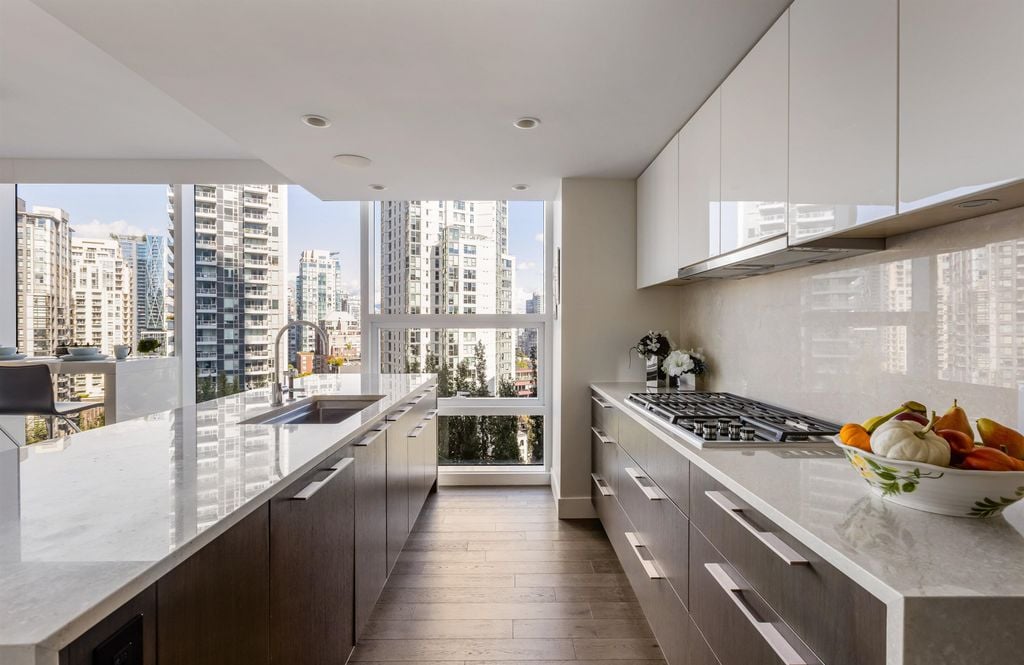 499 Pacific St, #1502