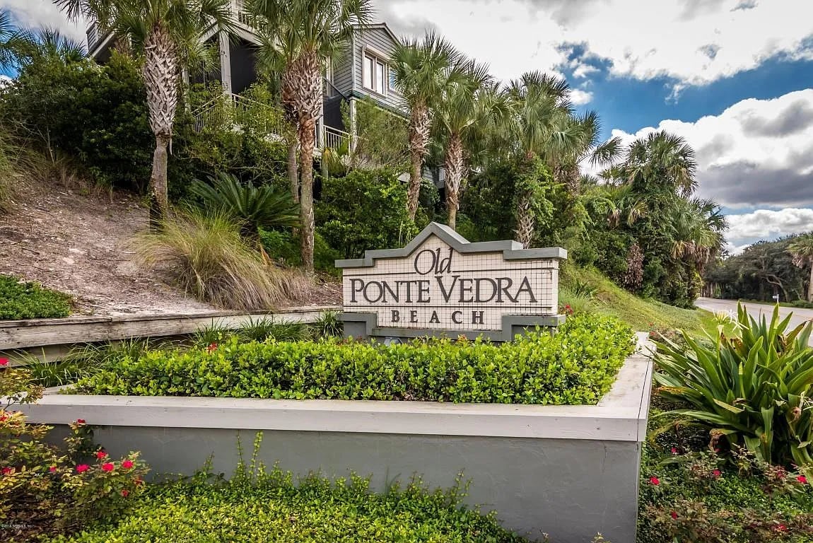 186 Sea Hammock Way