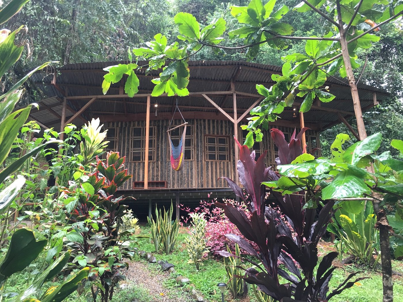 CASCADA ELYSIANA – ECO-RETREAT WITH HUGE WATERFALL
