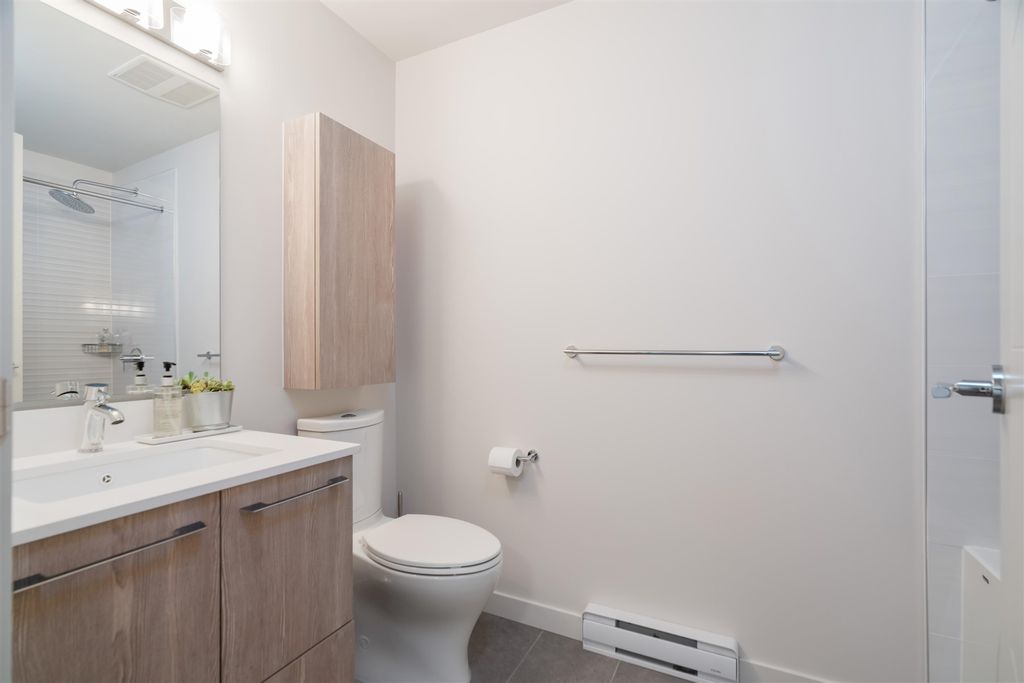 1012 Auckland St, #404