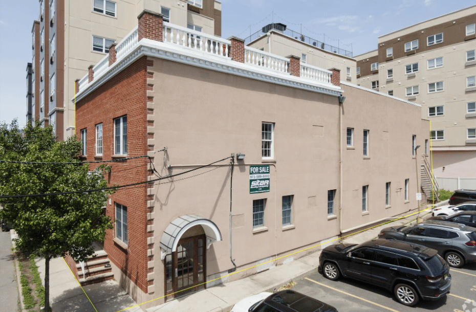 36 Bergen St - Office