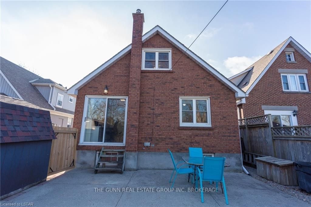 22 Thomas Janes Dr