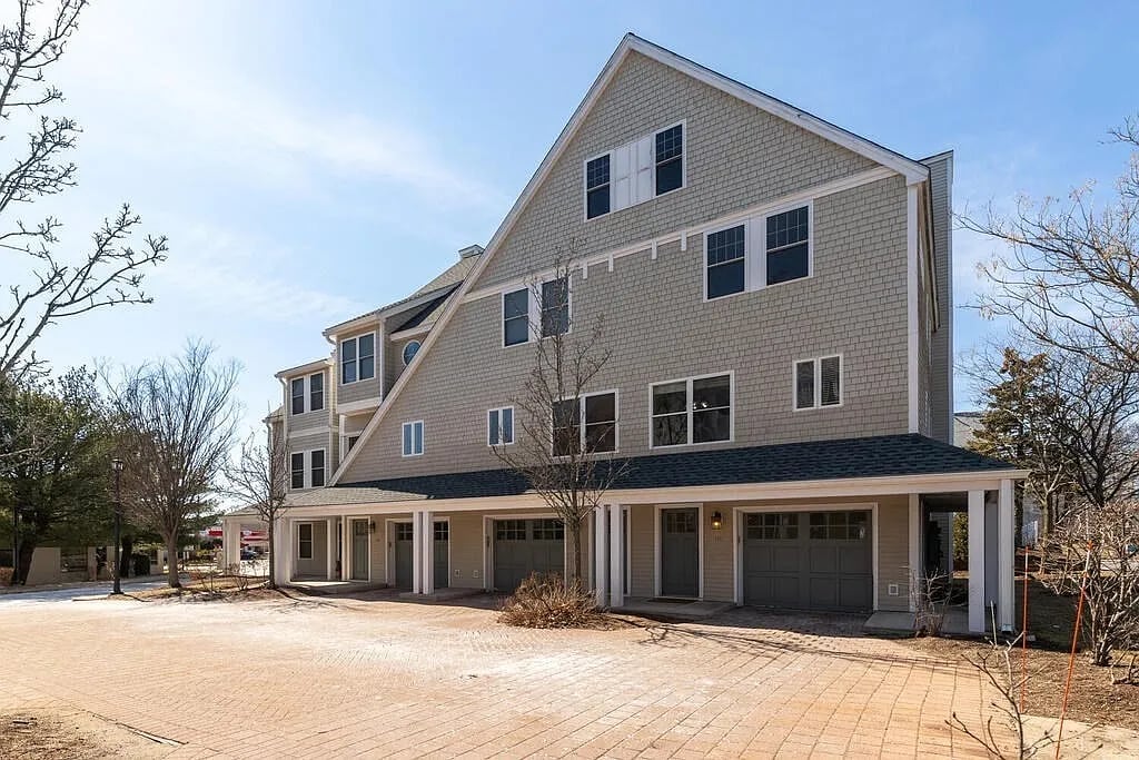 400 Cross St, #101