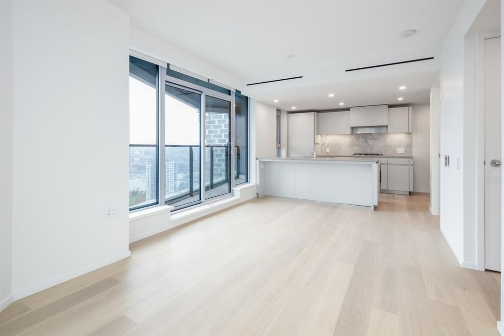 889 Pacific St, #1407