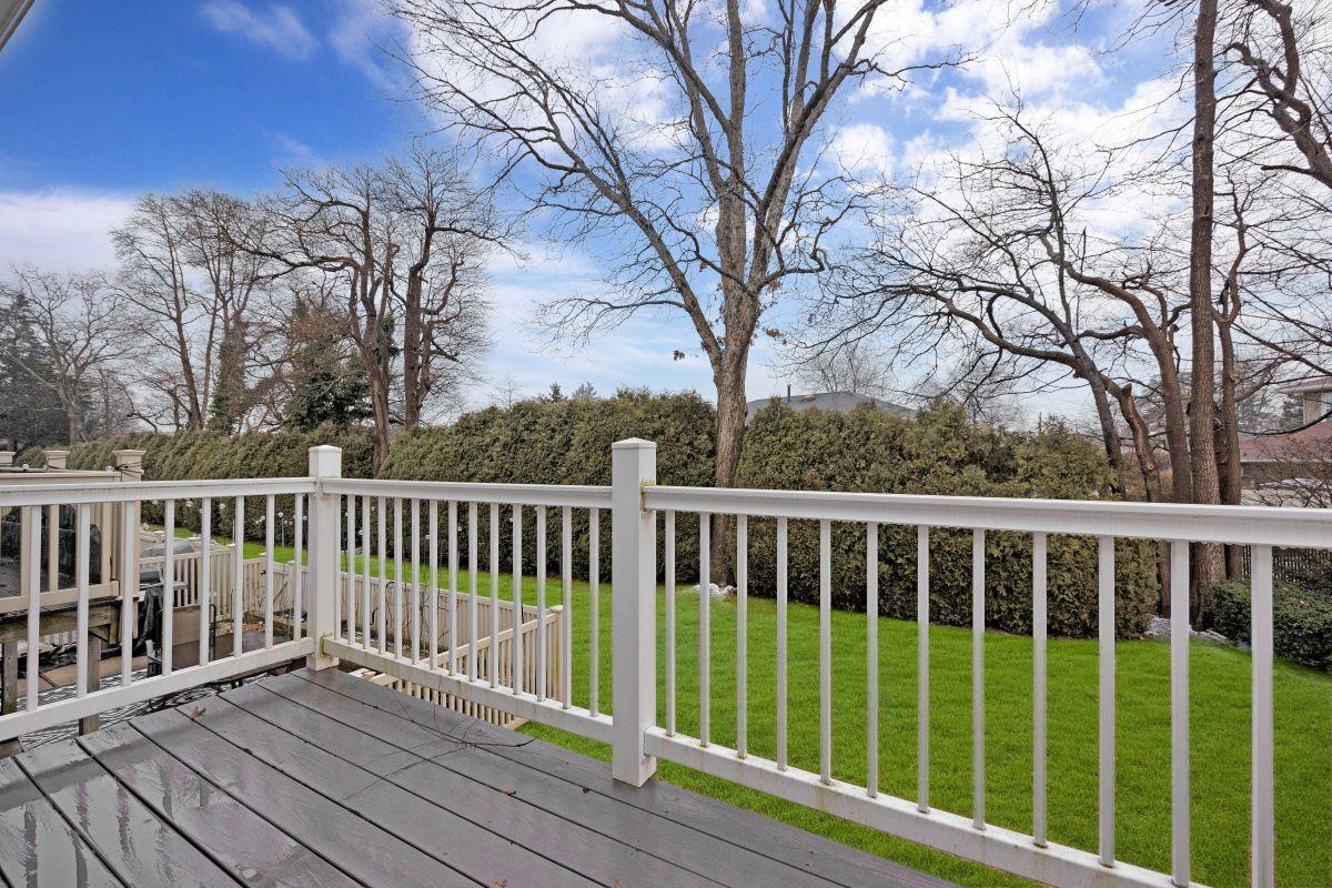 336 Commack Rd #16
