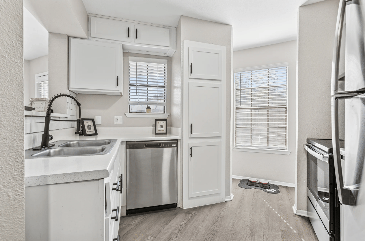 Apply by 11/30 for 6 weeks free + $500 gift card