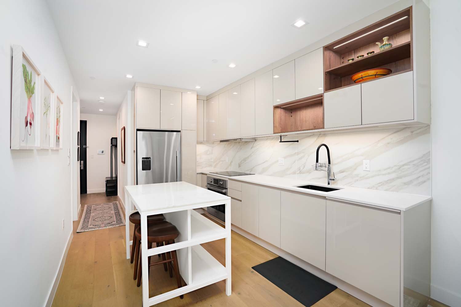 906 Bergen St #5B