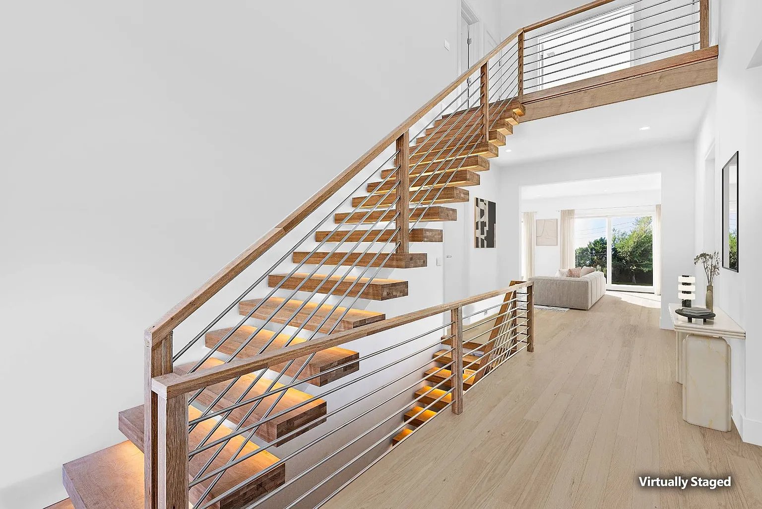 3 Dellaria Ave