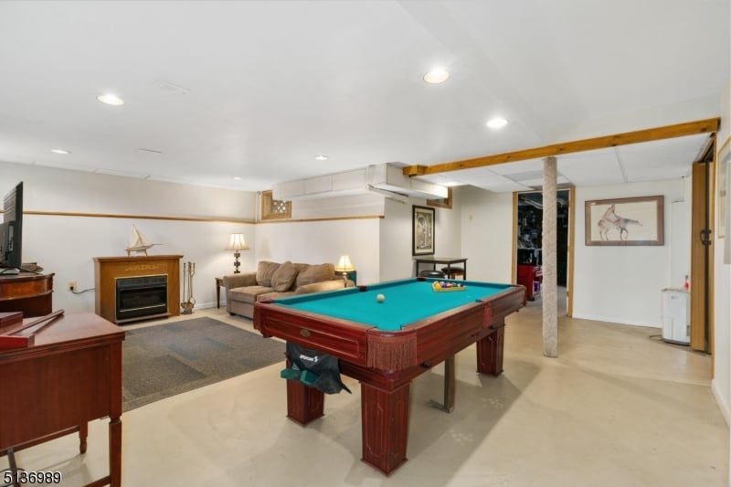 18 Crescent Ridge Rd