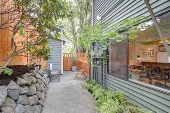 202 25th Avenue E #D