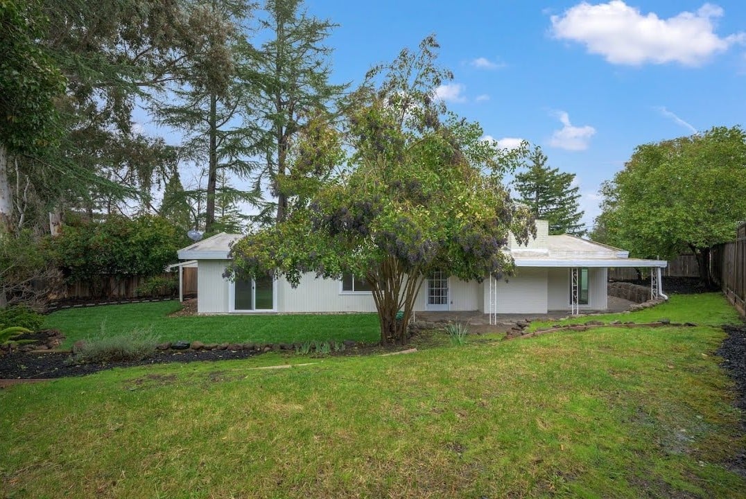  Dedalera Dr, Portola Valley - Ladera Neighborhood!