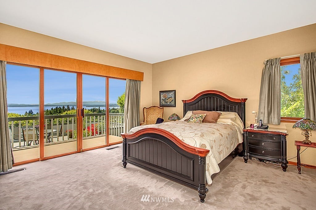 18760 Ridgefield Rd NW
