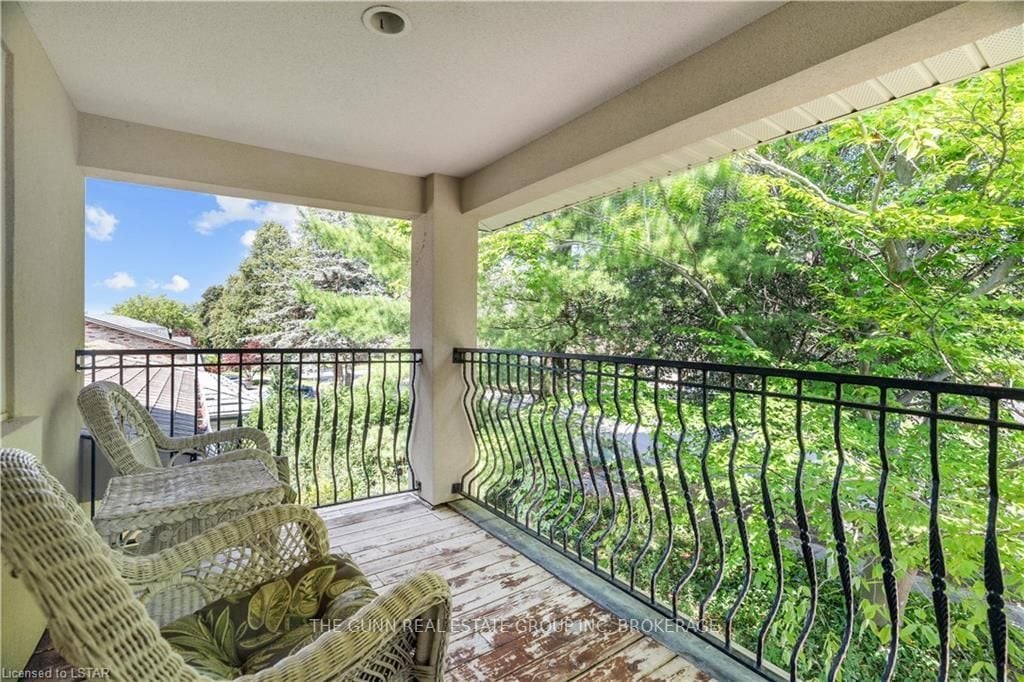 711 Griffith St