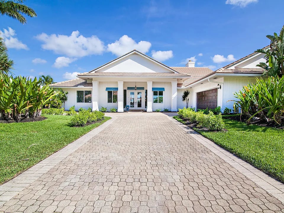 107 Sandbourne Ln