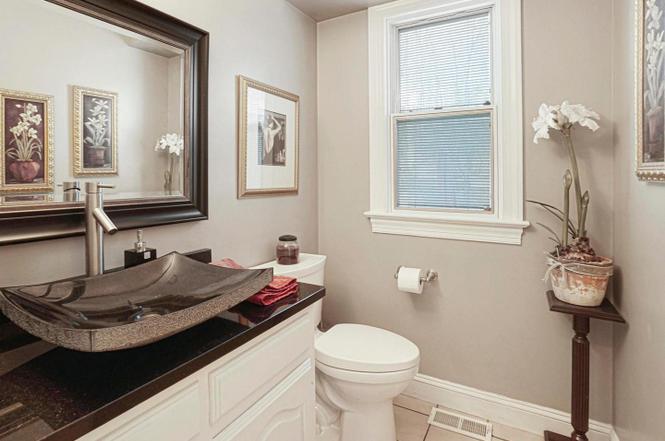 9153 Crystal Falls Dr