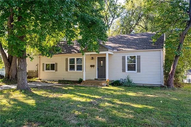 3821 NE 52nd Ter