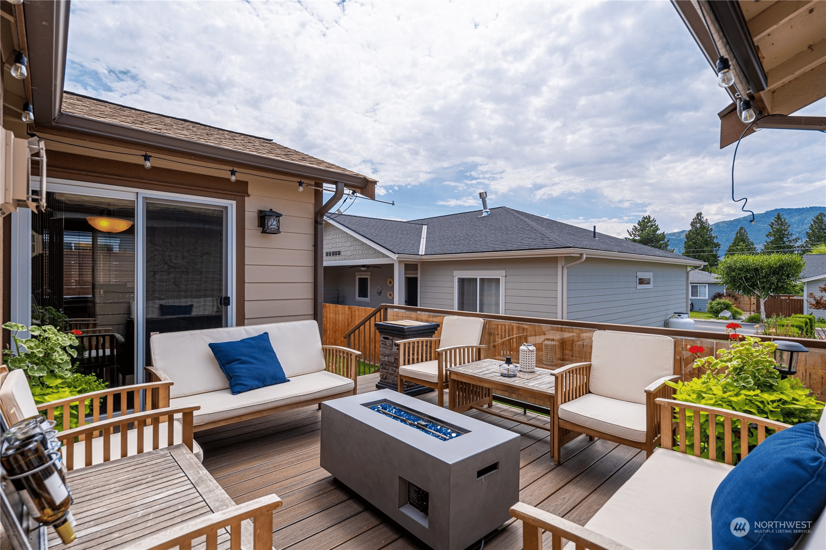 393 Ridgewood Dr