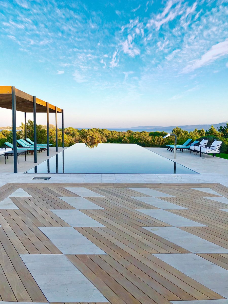 Breathtaking Beachfront Vacation Villa