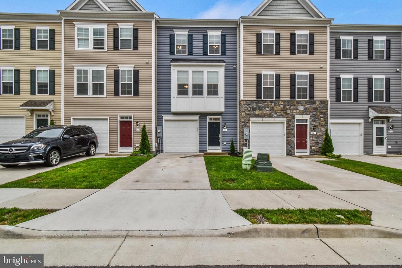 121 Stribling Way
