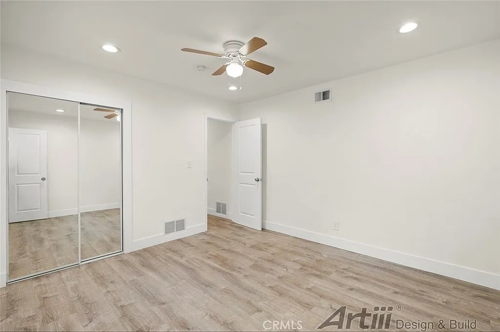 656 W 52nd St