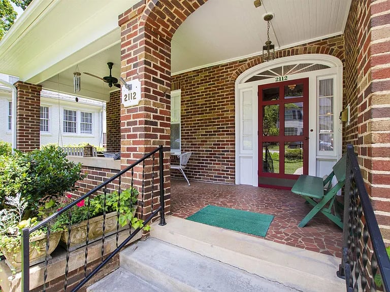 2112 Woodland Ave